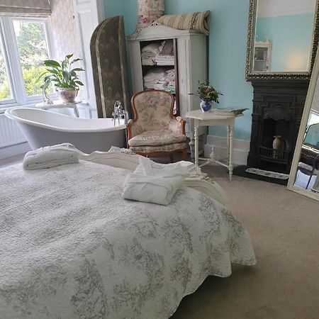 Judy'S B&B Private Home Cardiff Bagian luar foto