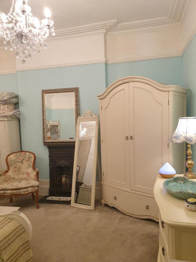 Judy'S B&B Private Home Cardiff Bagian luar foto
