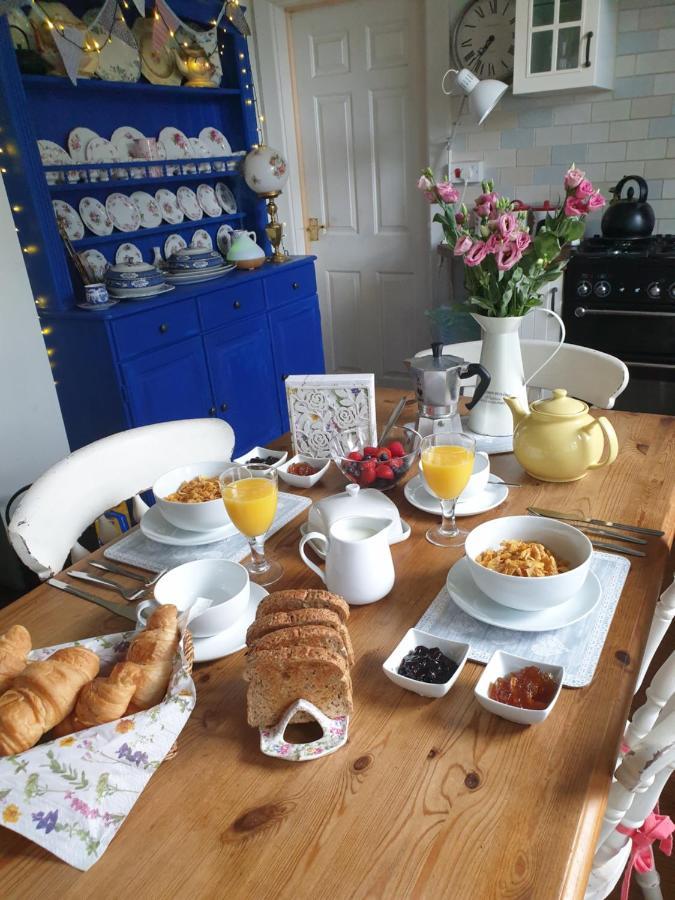 Judy'S B&B Private Home Cardiff Bagian luar foto