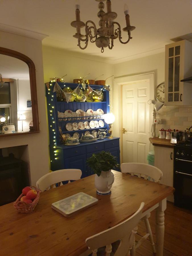 Judy'S B&B Private Home Cardiff Bagian luar foto