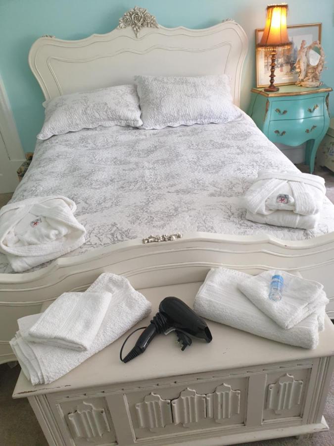 Judy'S B&B Private Home Cardiff Bagian luar foto