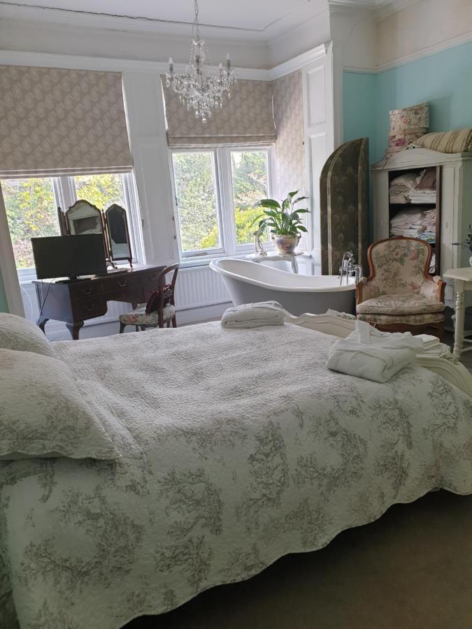 Judy'S B&B Private Home Cardiff Bagian luar foto