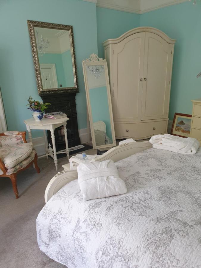 Judy'S B&B Private Home Cardiff Bagian luar foto