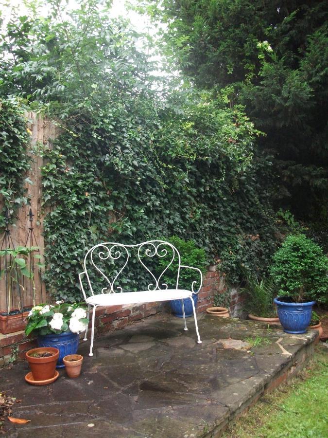 Judy'S B&B Private Home Cardiff Bagian luar foto