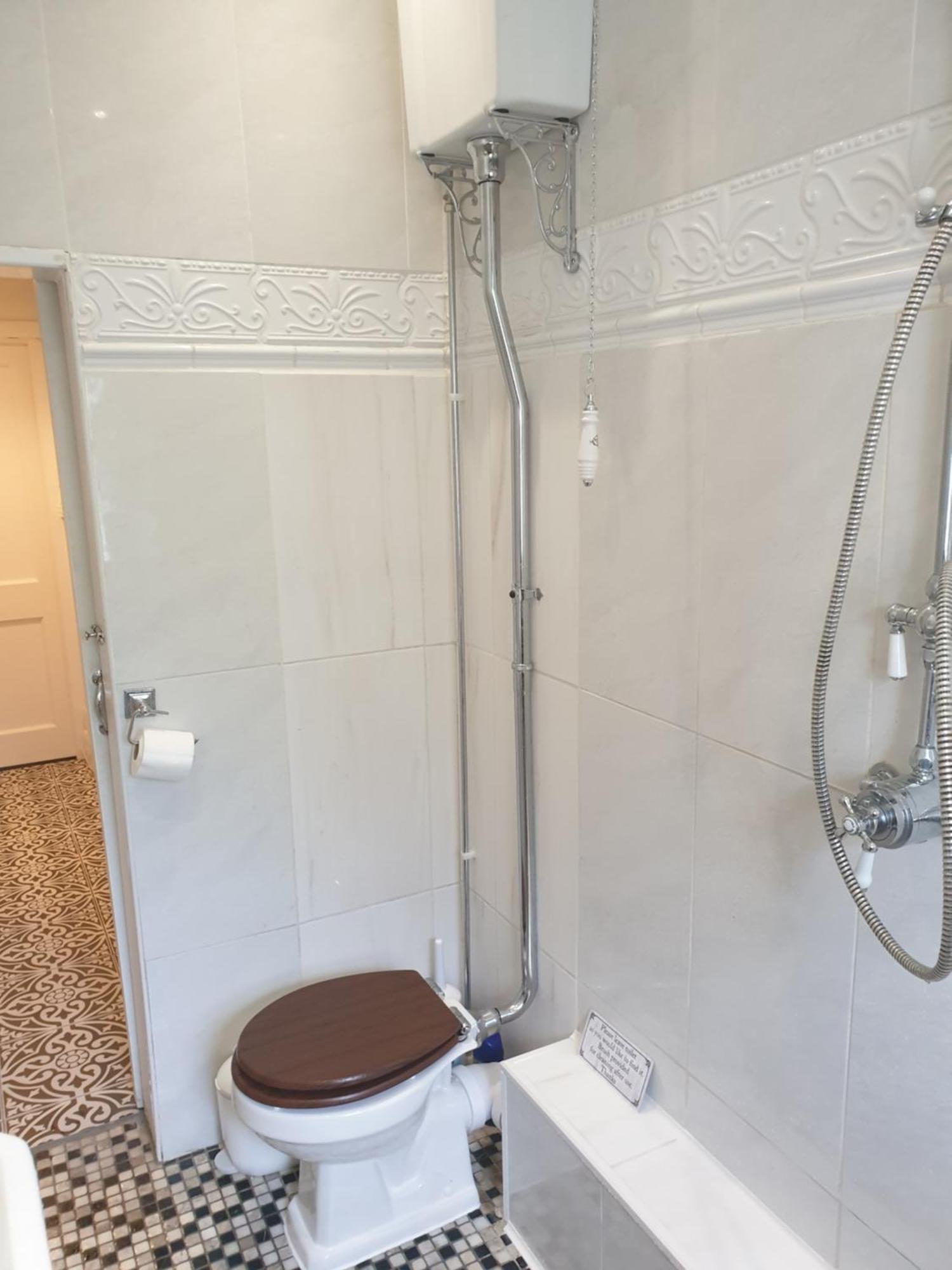 Judy'S B&B Private Home Cardiff Bagian luar foto